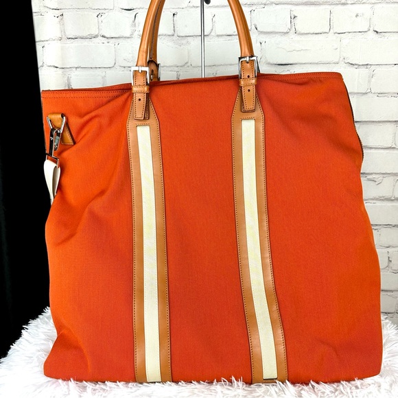 GUCCI Orange cloth canvas overnight duffel weekender crossbody bag with β¦ - Picture 3 of 16
